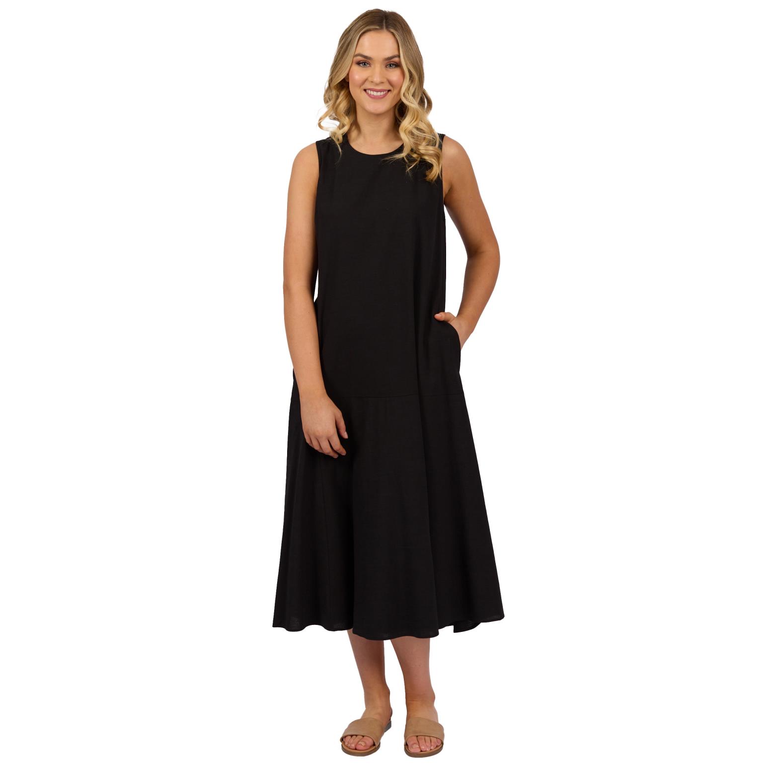 Vassalli Plain Long Sleeveless Dress With Round Neck