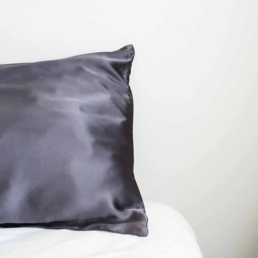 Home Lab 100% Pure Silk Pillowcase