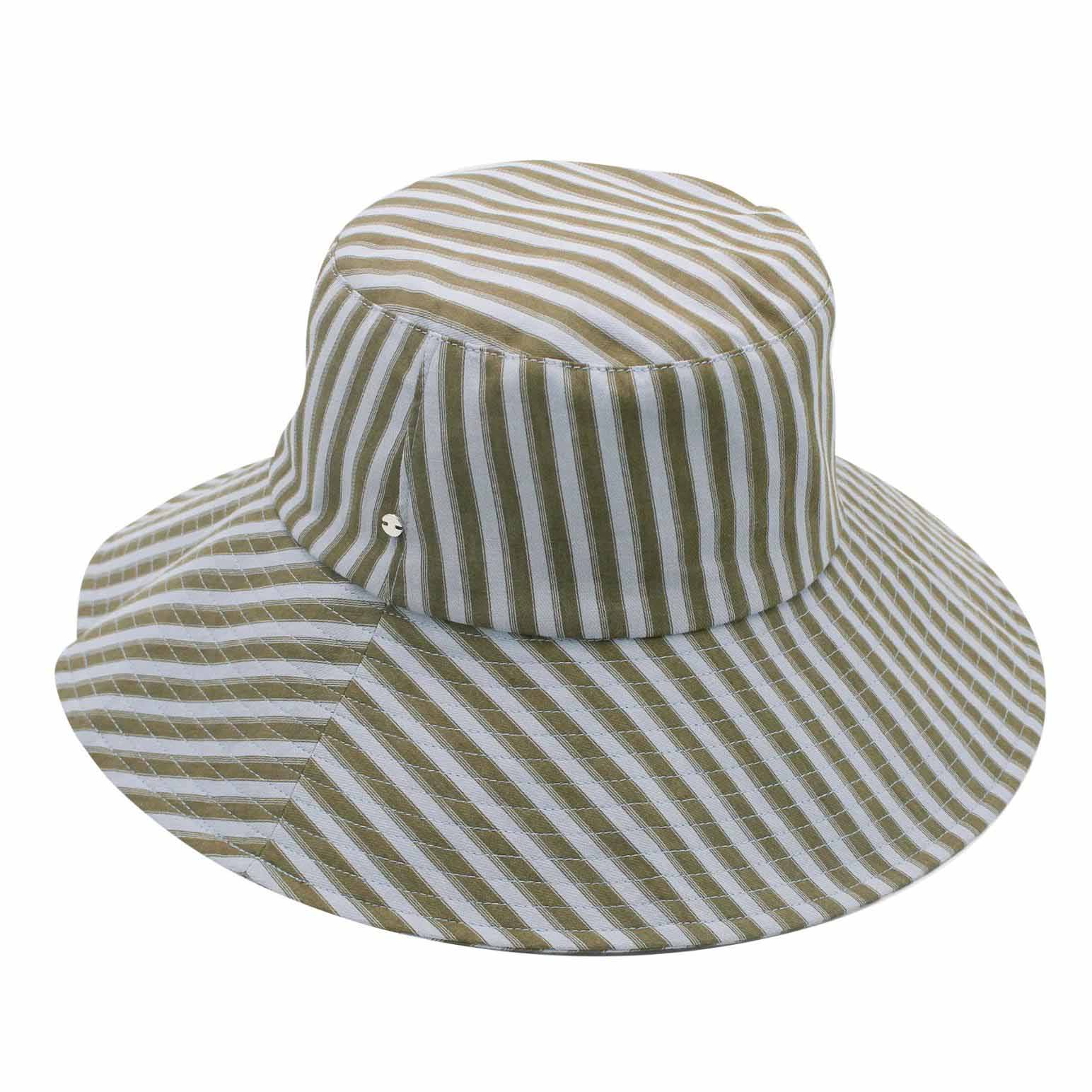 Ace Of Something Cove Bucket Hat